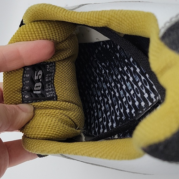 Oakley Shoes Men's 10.5 black and white! Never been worn! - Picture 5 of 12